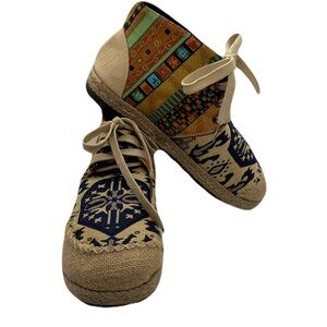 Ethnic Multi-Colored Patterned Festival Booties with Laces. Sz 39 (Womans 8.5-9)